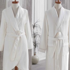 nadine-bathrobe